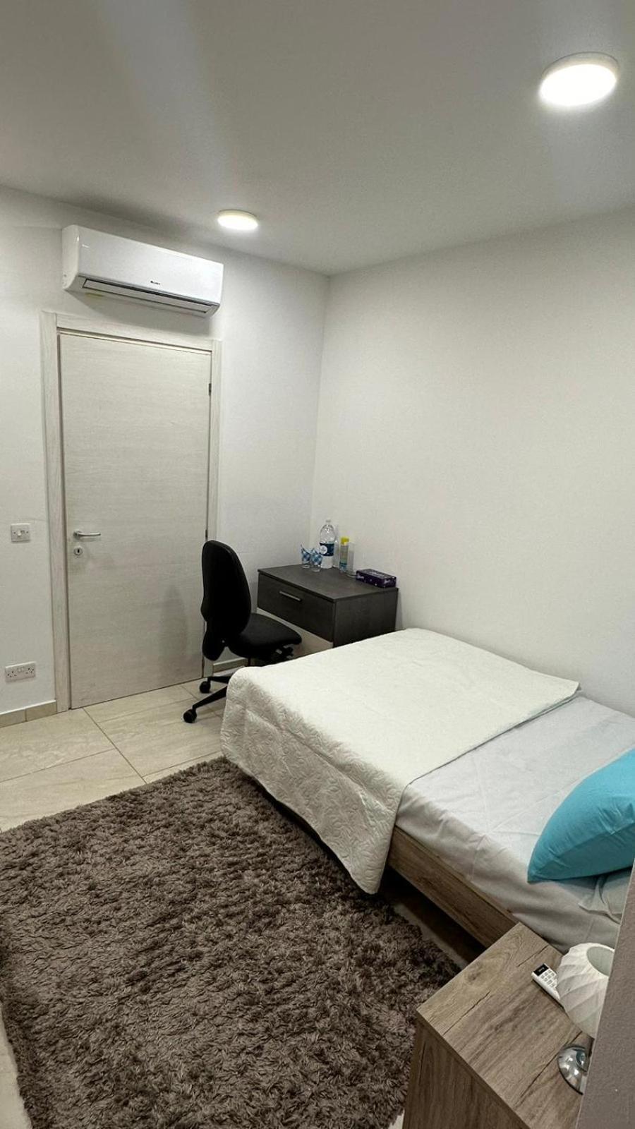 Homestay Your Elegant Away From Shared Only With Host Zebbug (Southern Region)